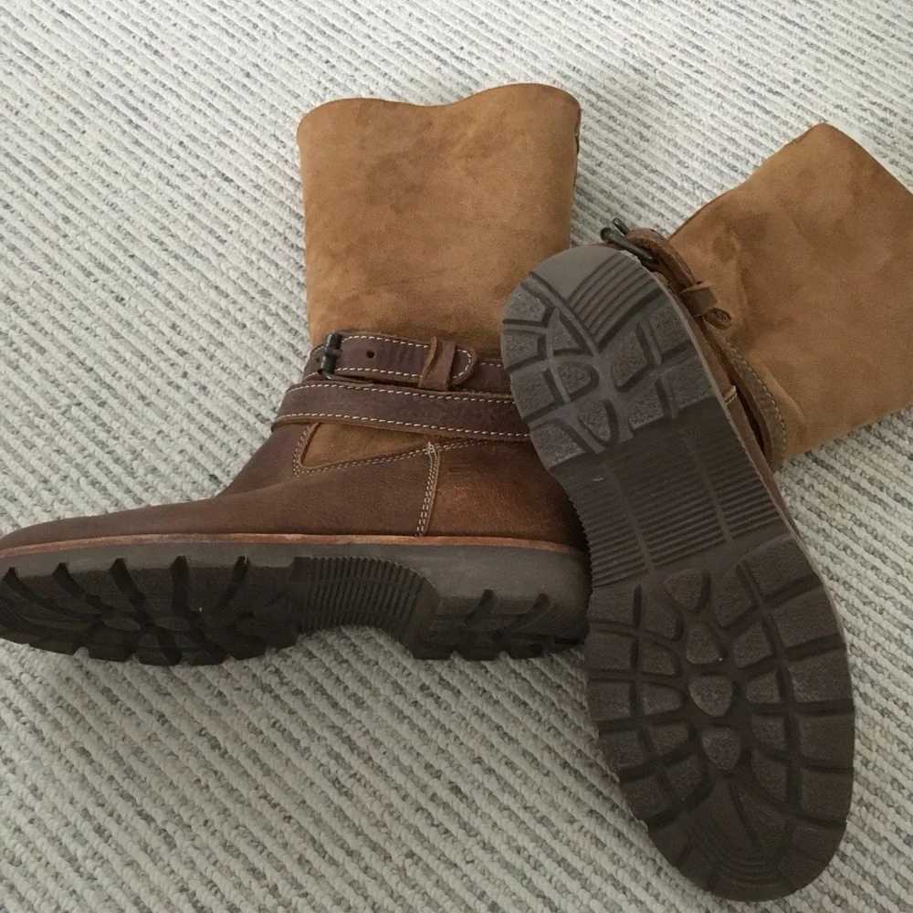 Roots warm shearing boots like new s.7 - Picture 4 of 5